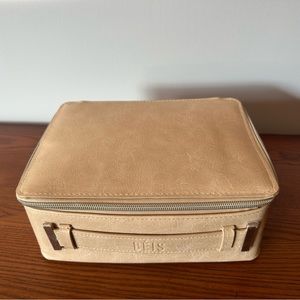 BEIS The Cosmetic Case in beige